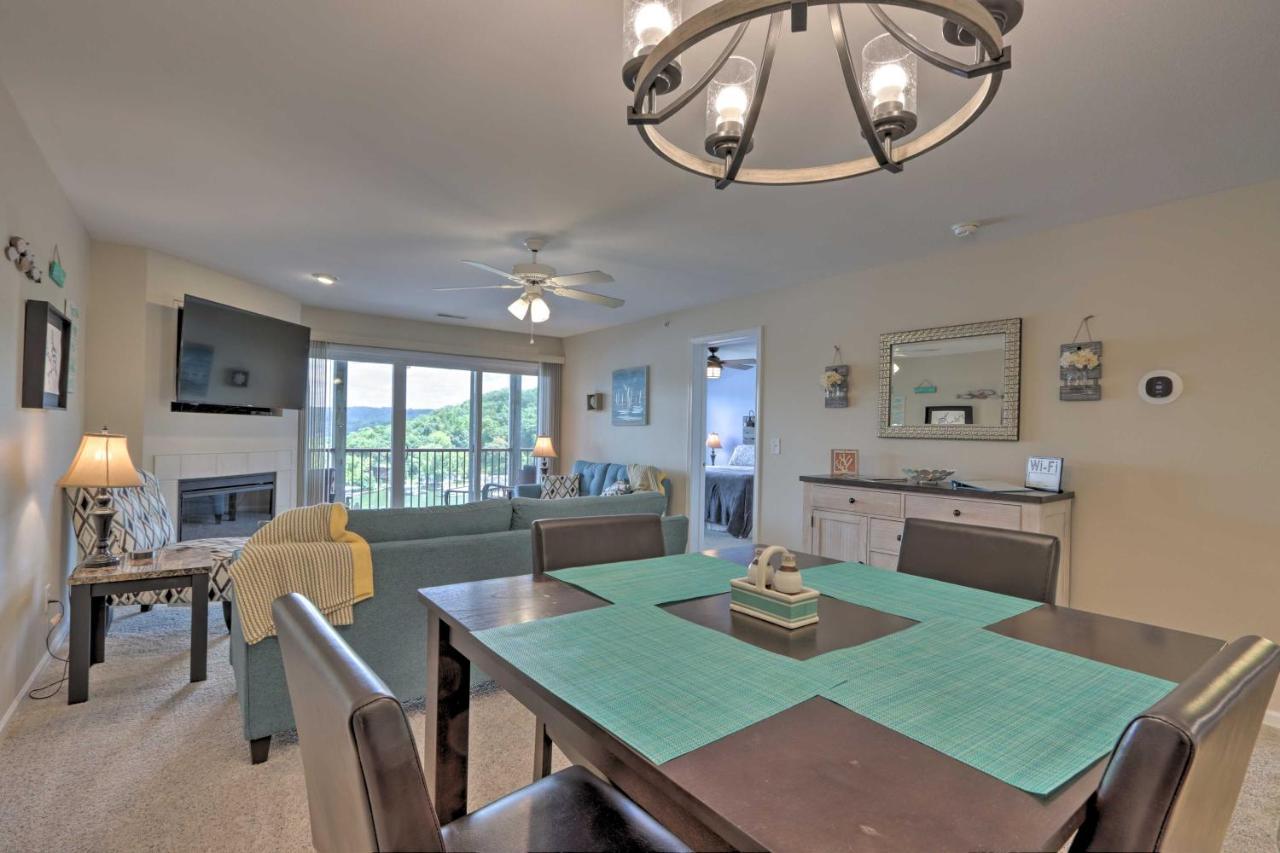 The Lake Escape With Balcony And Pool Access! Camdenton Buitenkant foto