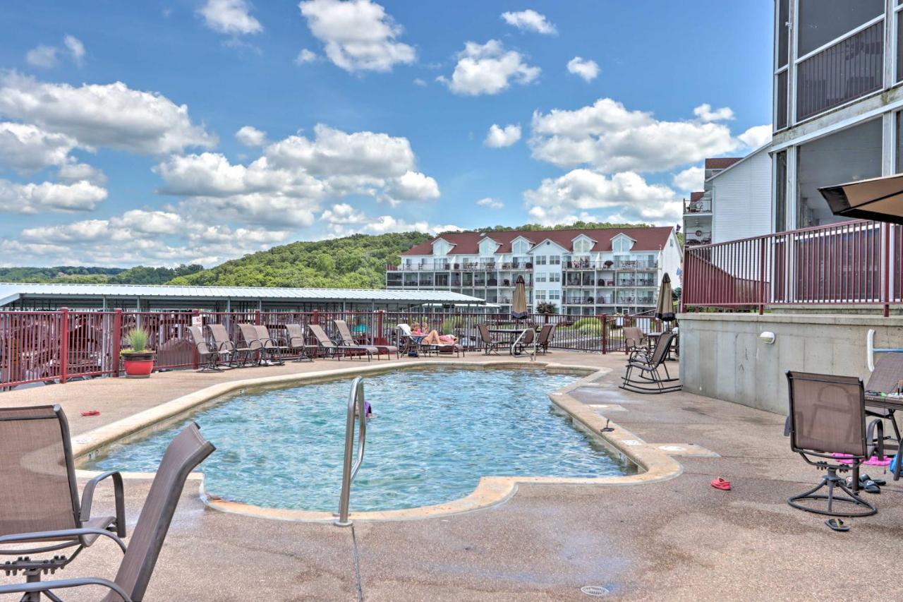 The Lake Escape With Balcony And Pool Access! Camdenton Buitenkant foto