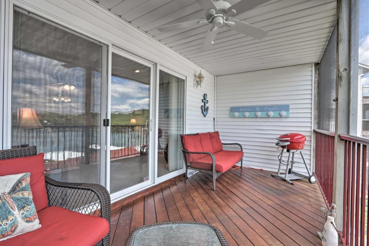 The Lake Escape With Balcony And Pool Access! Camdenton Buitenkant foto