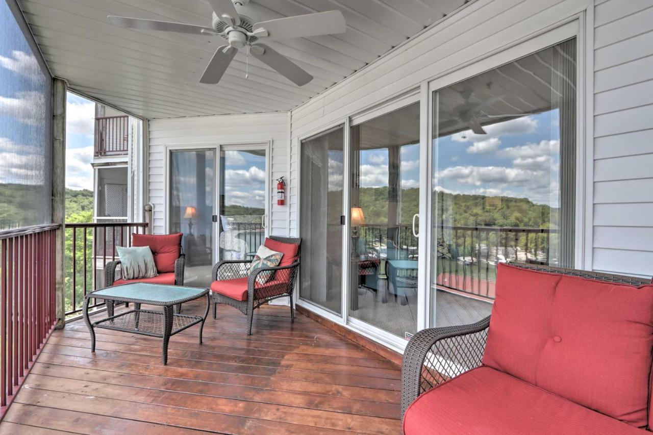 The Lake Escape With Balcony And Pool Access! Camdenton Buitenkant foto